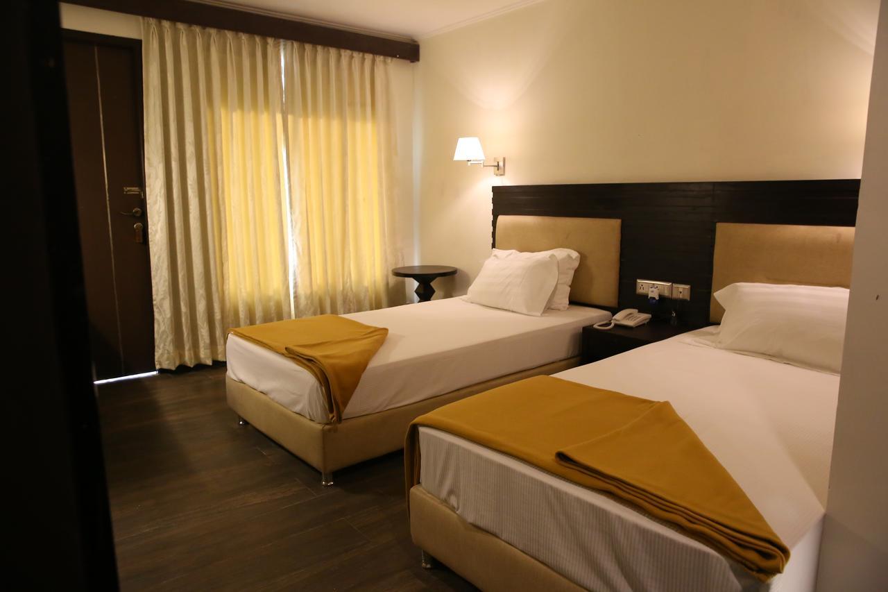 Hotel La Castle Chennai Extérieur photo