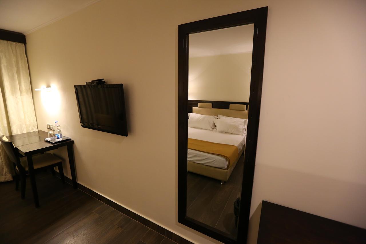 Hotel La Castle Chennai Extérieur photo