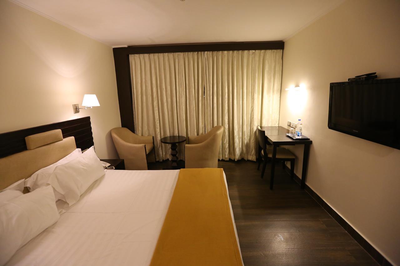 Hotel La Castle Chennai Extérieur photo