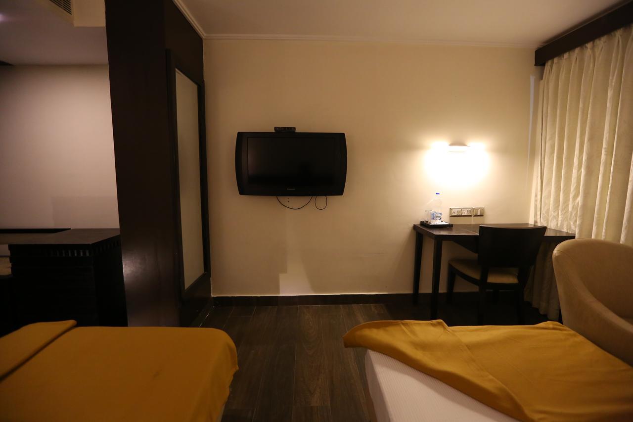 Hotel La Castle Chennai Extérieur photo