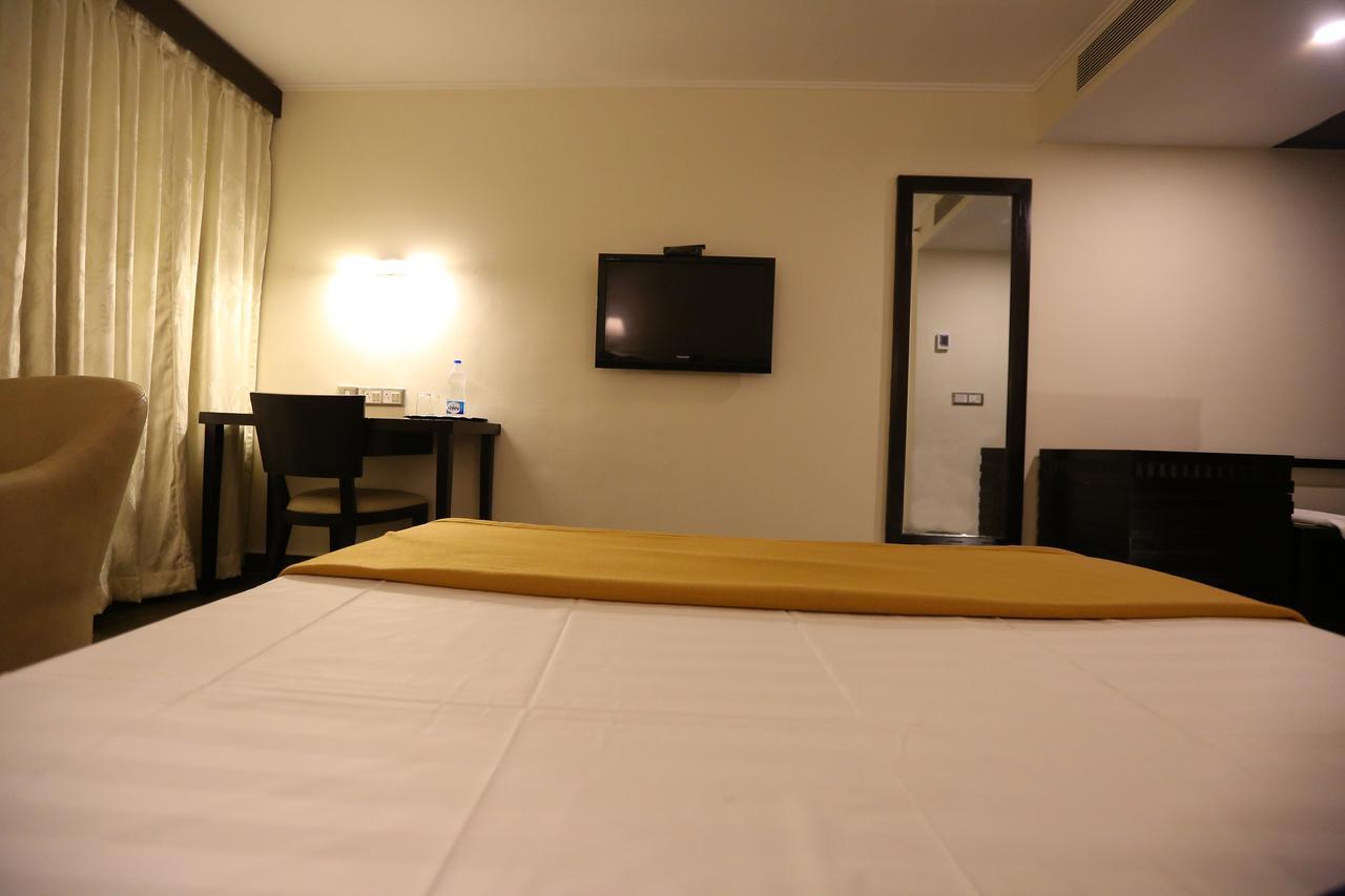 Hotel La Castle Chennai Extérieur photo